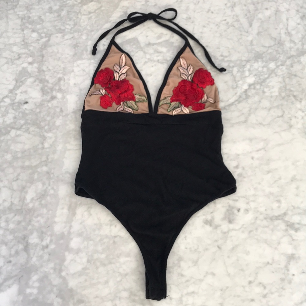🆕 PacSun BodySuit 🌹